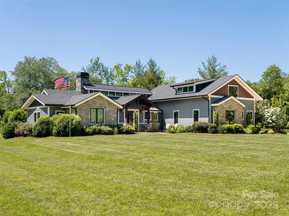 5 Bridgewater Dr, Fletcher, NC 28732