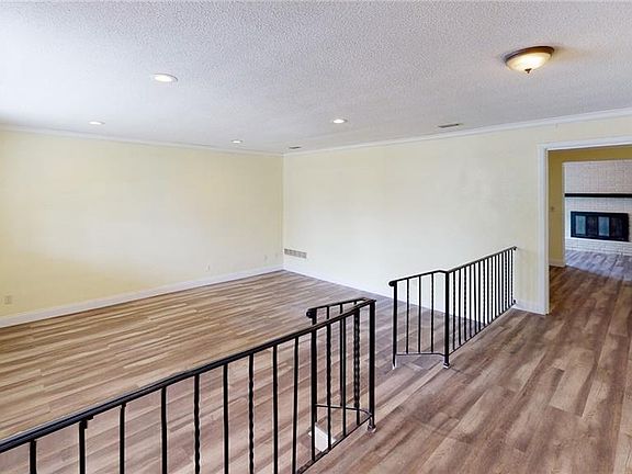 4th image of 891 E Coquina Dr