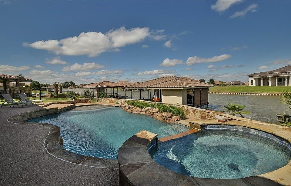 1st image of 1617 Catalina Bay Ct