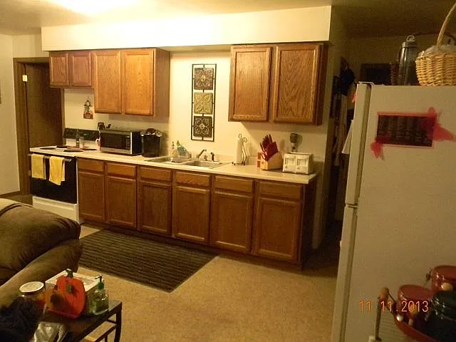 4 bed, 1060 sqft, $850 — Photo 3
