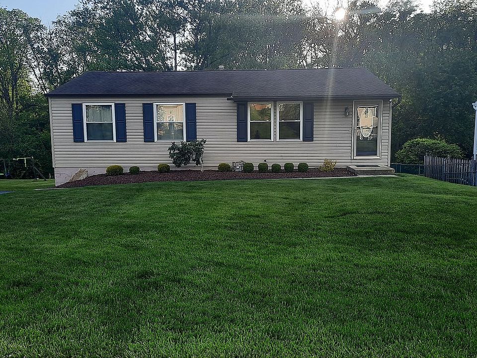 1st image of 114 Sioux Dr