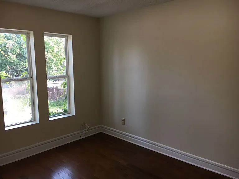 260-274 E Hudson St — Photo 14