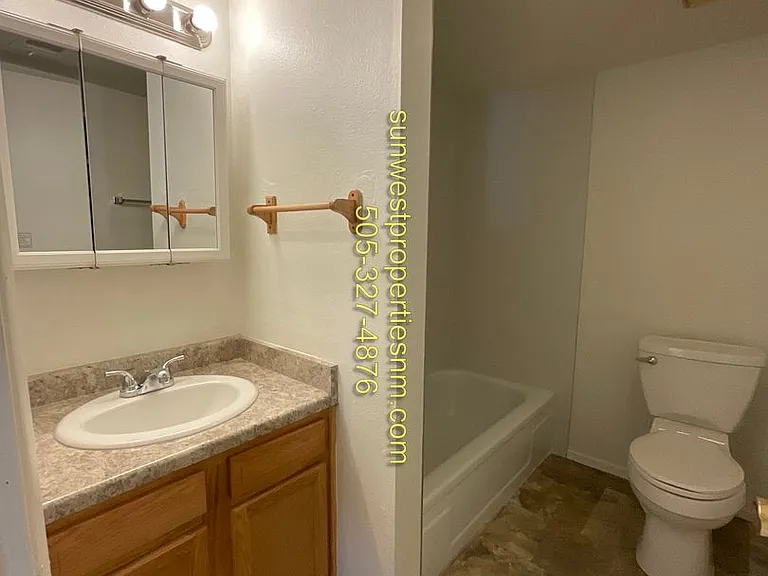 2203 N Tucker Ave — Photo 6