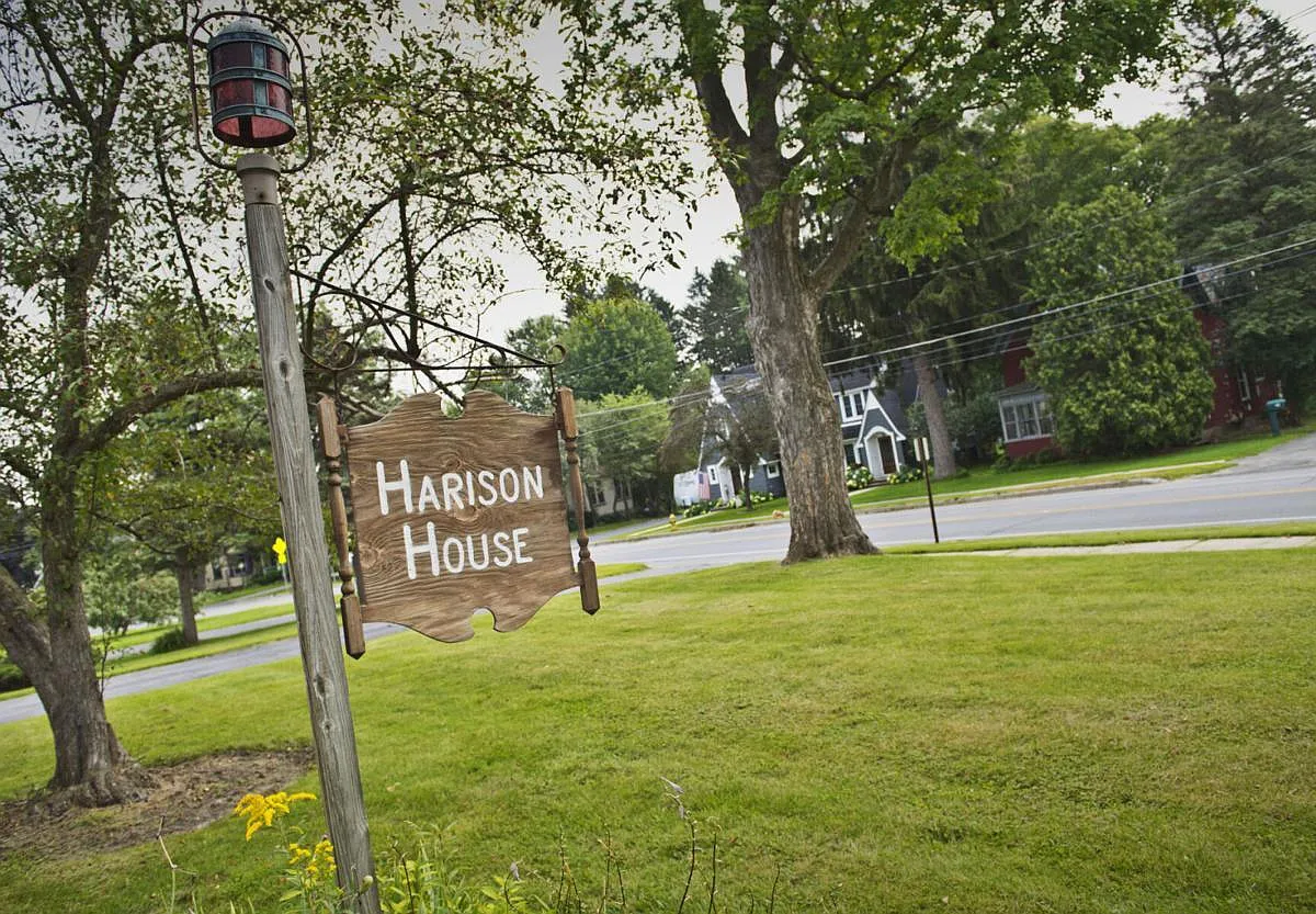 Harison House Apartments — Photo 2