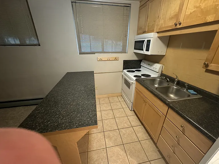 1547 Wynne Ave #8 — Photo 18