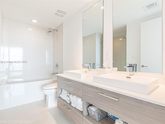 5th image of 1300 S Miami Ave #4505A