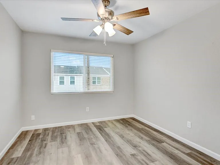 968 Park Meadow Dr — Photo 17