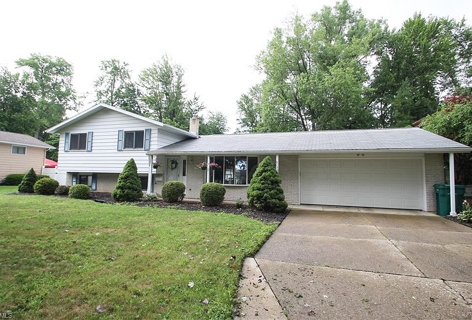 1st image of 8150 Yorkshire Dr