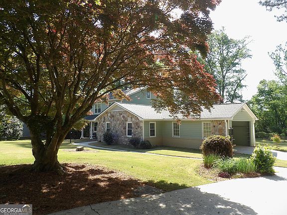 3rd image of 138 Ponderosa Dr