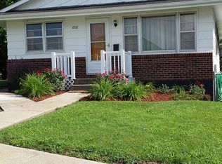 1002 E Hickland St, Princeton, MO 64673