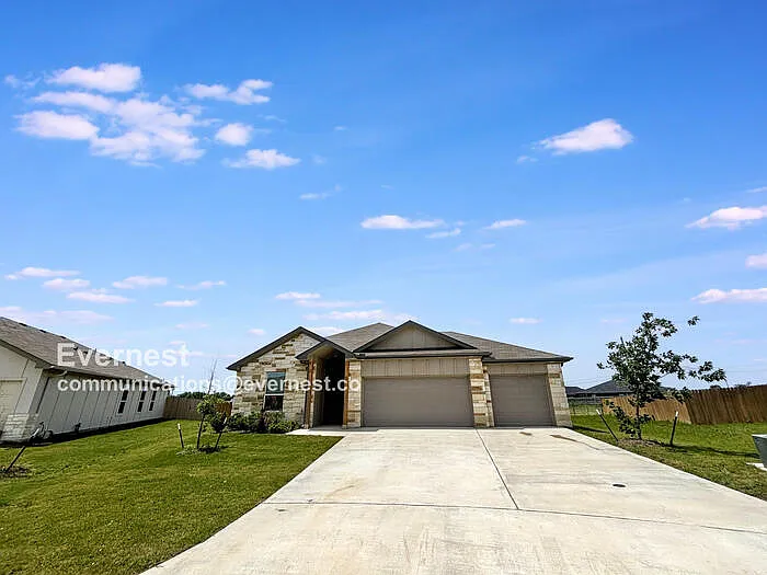 625 Old Glory Rd — Photo 1