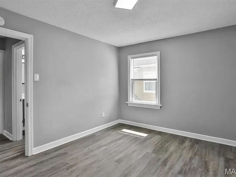 2057 Coleridge Dr — Photo 17
