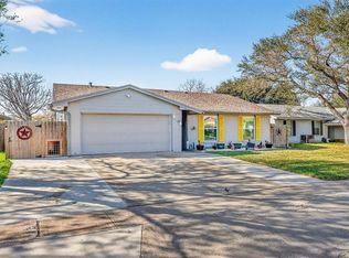 1749 Dawn Breeze Dr, Corpus Christi, TX 78412