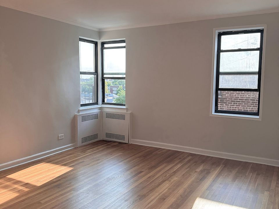 1st image of 303 Webster Ave #4G