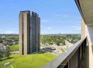 Chateau Royale West, Ottawa, ON K2C 3N5