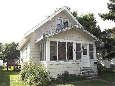 904 Birch Ave, Harvey, ND, 58341