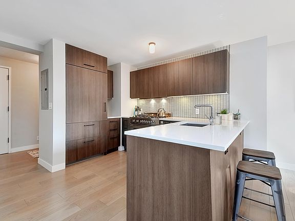 4th image of 175 W 95th St APT 16C