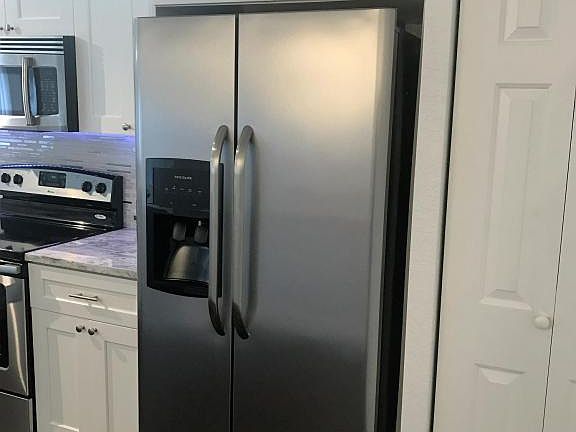 3rd image of 4141 Pine Hollow Cir