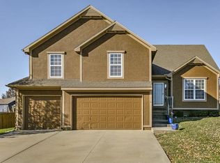 1518 Horseshoe Dr, Raymore, MO 64083