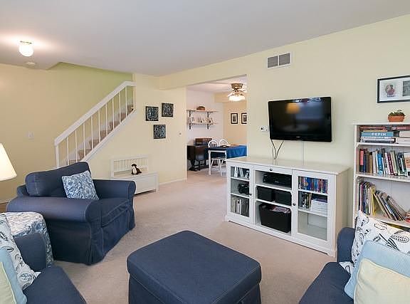 4th image of 3323 Burbank Dr