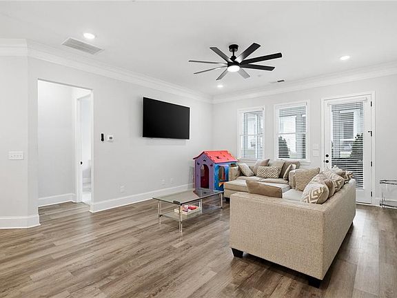 5th image of 2139 Kirkham Way