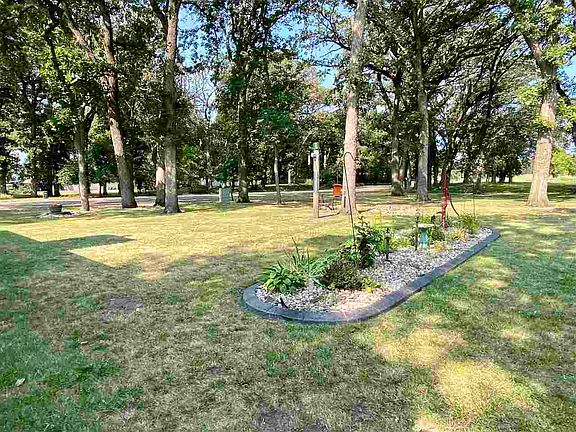 3rd image of 1227 Summer Circle Dr