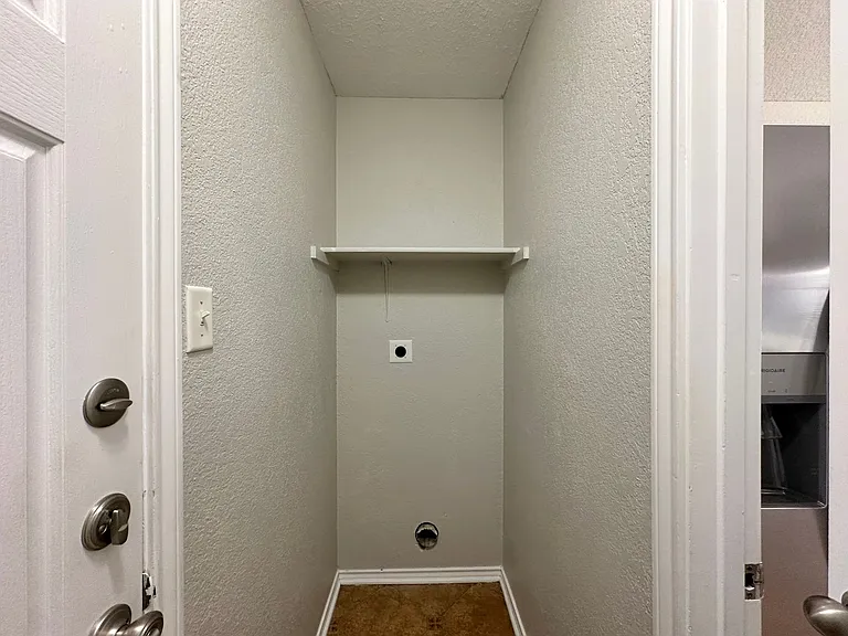 2810 Bastion Loop — Photo 16