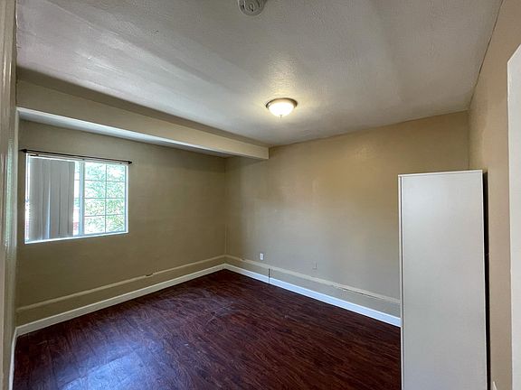 4th image of 1738 Junipero Ave #C