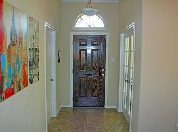 3rd image of 1052 Cydnie St