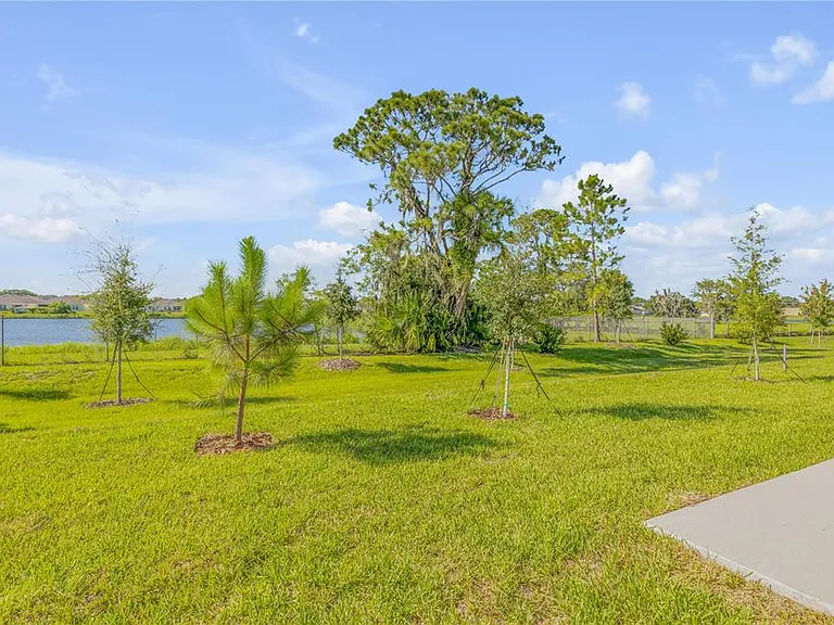 2725 Silver Canoe Dr — Photo 33