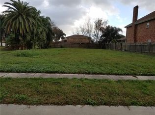 40 Queens Ct, Chalmette, LA 70043