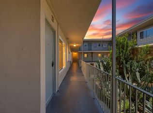 6407 10th Ave, Los Angeles, CA 90043