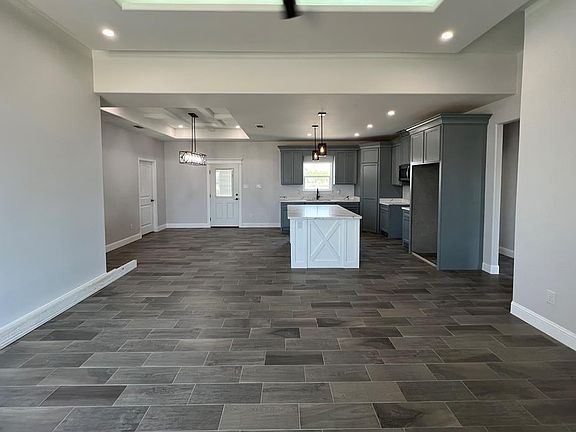 3rd image of 3042 Samuel Dr