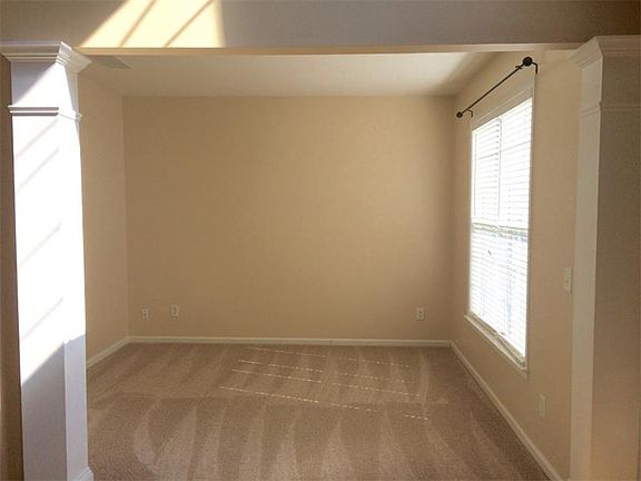 5th image of 214 Tyler Dr