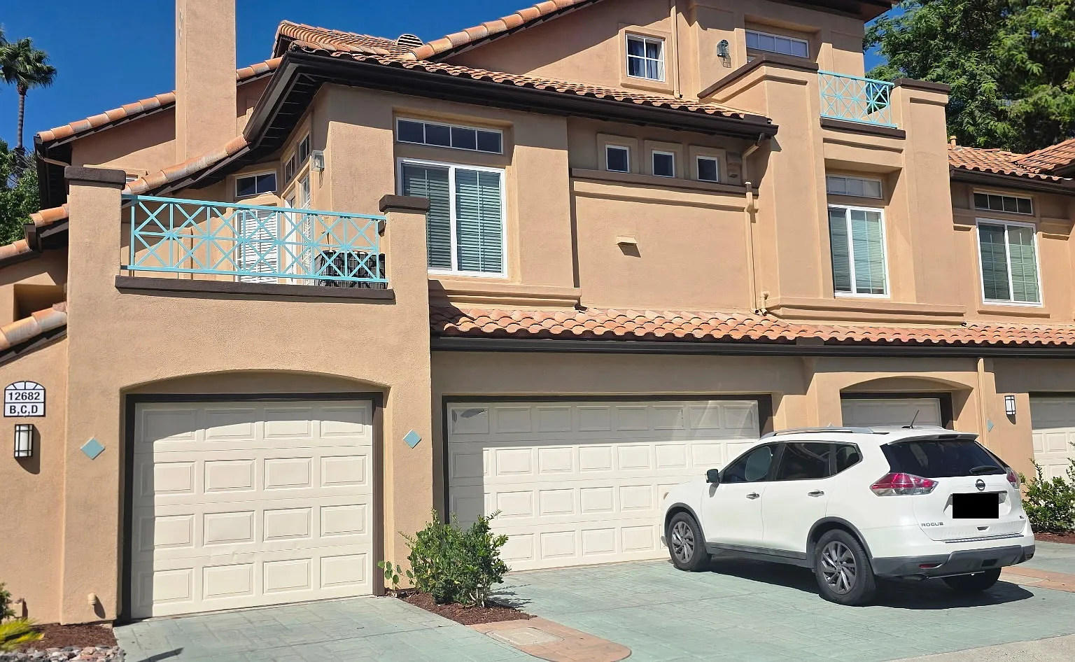 2 bed, 1200 sqft, $3,400 — Photo 1