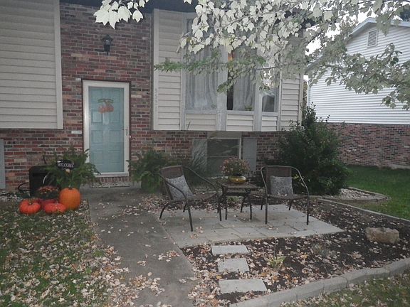 3rd image of 5521 Bradley Dr