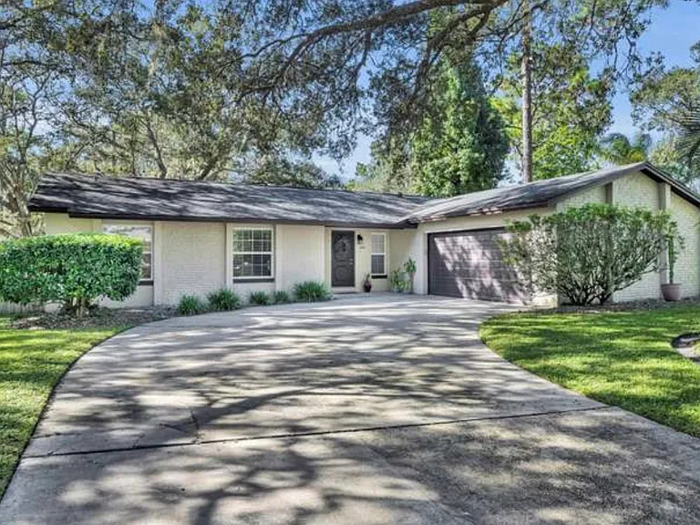 100 Hatfield Ct — Photo 1