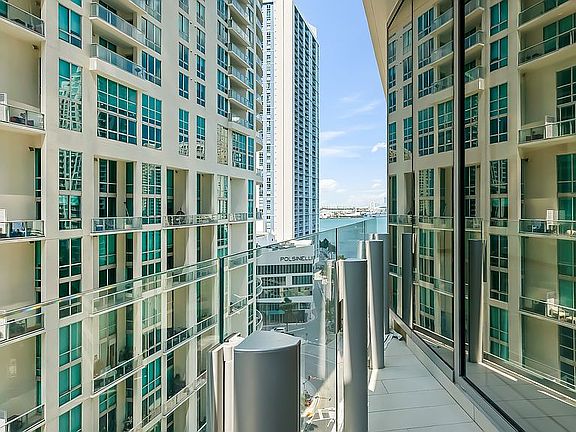 4th image of 300 Biscayne Boulevard Way #E1106