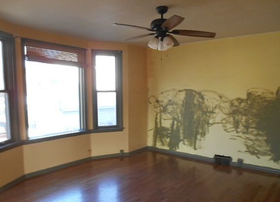 5th image of 225 McHenry Ave