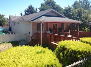 7508 32nd Ave SW, Seattle, WA 98126