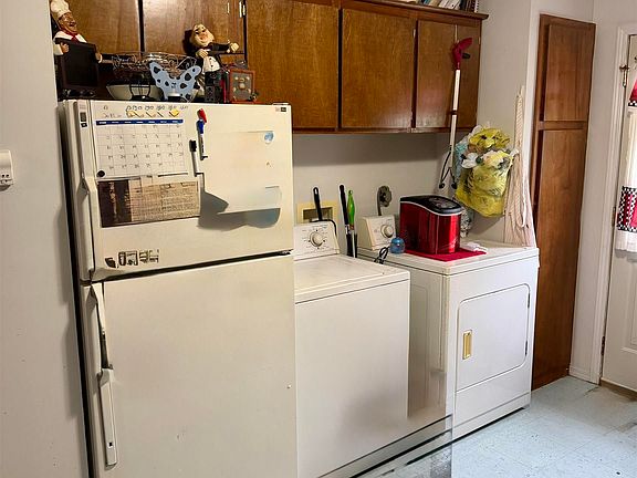 5th image of 1209 Olive St