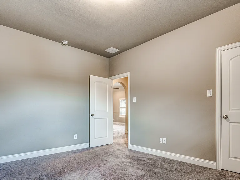 534 Evergreen Dr — Photo 16