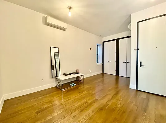 Rented by Doorway NYC, LLC | media 23