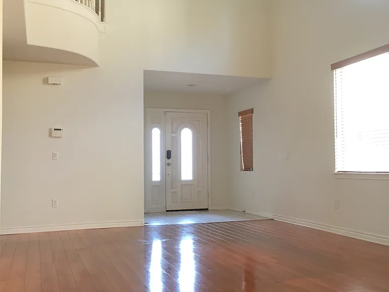 5326 Peck Rd — Photo 15