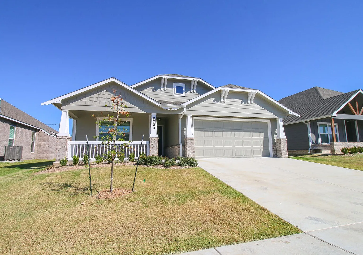 Like New 4 Bedroom Capital Homes — Photo 3