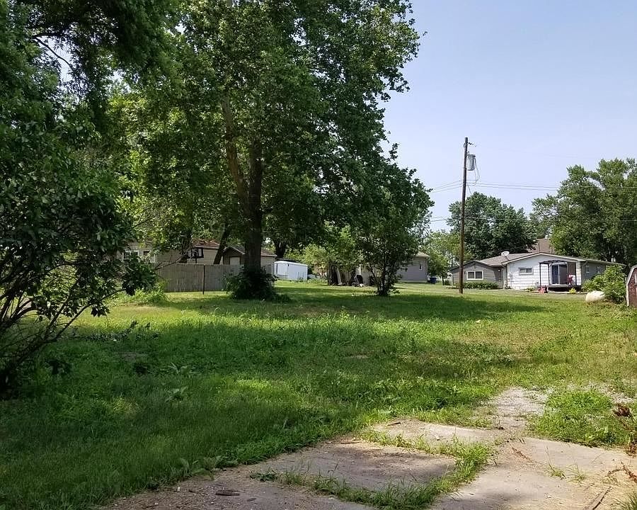 2nd image of 112 Edwin St