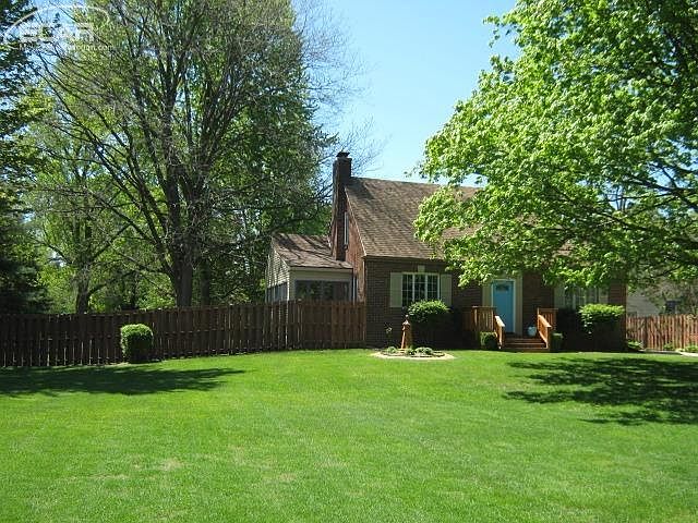 1st image of 6186 Eastmoreland Dr
