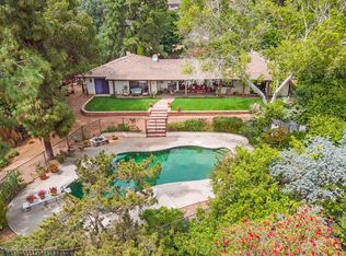 9945 Grandview Dr, La Mesa, CA 91941