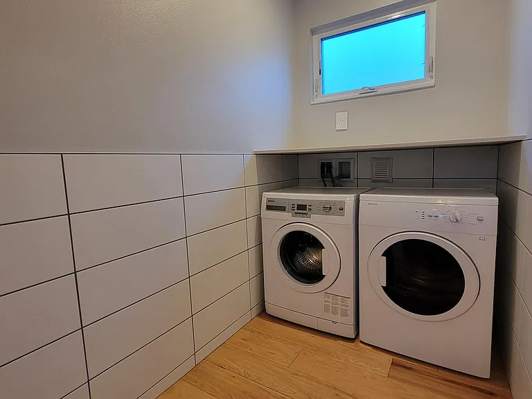 Washer / Dryer ready