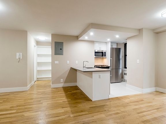 4th image of 784 Columbus Ave APT 6M